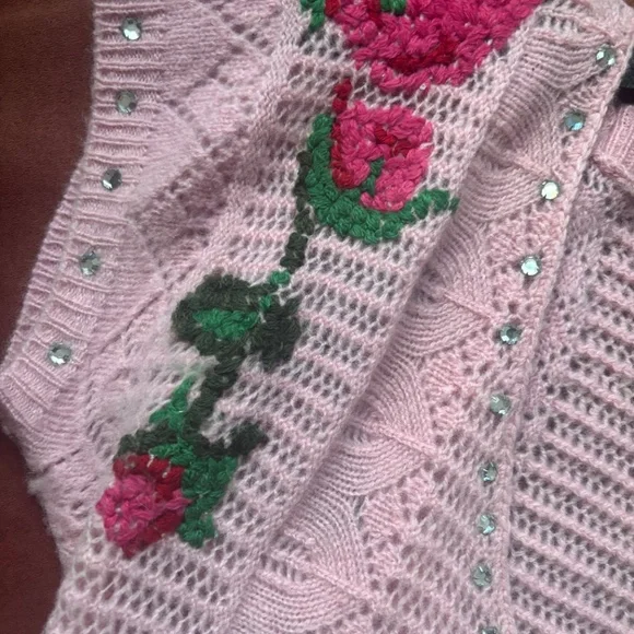 BETSEY JOHNSON FINE KNIT SWEATER - Picture 2 of 3